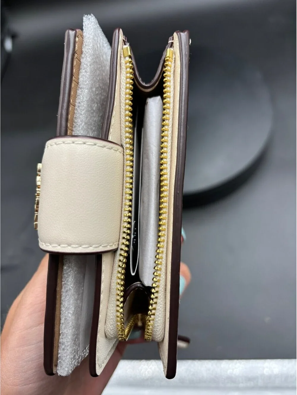 Coach Beige Leather Flap Wallet – Gold Logo – New